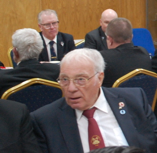 26IN_895 26IN_895
